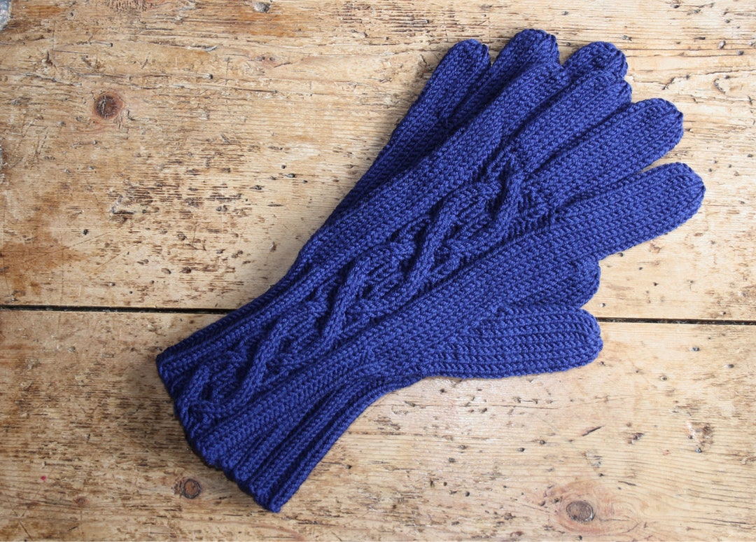 Merino Wool Gloves With Cable Pattern French Navy Blue Women's Winter
