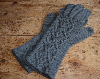 Merino wool gloves - grey - gray - cable pattern - women's winter gloves