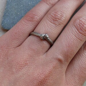 single knot ring image 2