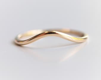 Bella Band | 14k Gold Contour band | Nesting band | Wedding Band