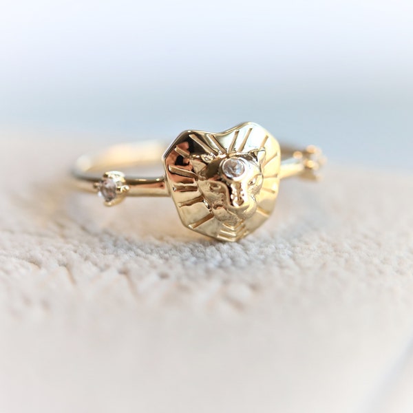 Leo Ring | 9K and 14K Gold and Diamond or White Sapphire Leo Ring | Solid 14K Gold Lion Ring | Zodiac Ring