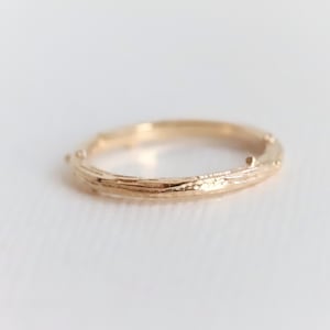 Acacia | Twig Wedding Band - 14K Gold Twig Wedding Ring | Solid 14k Gold Twig Infinity Ring