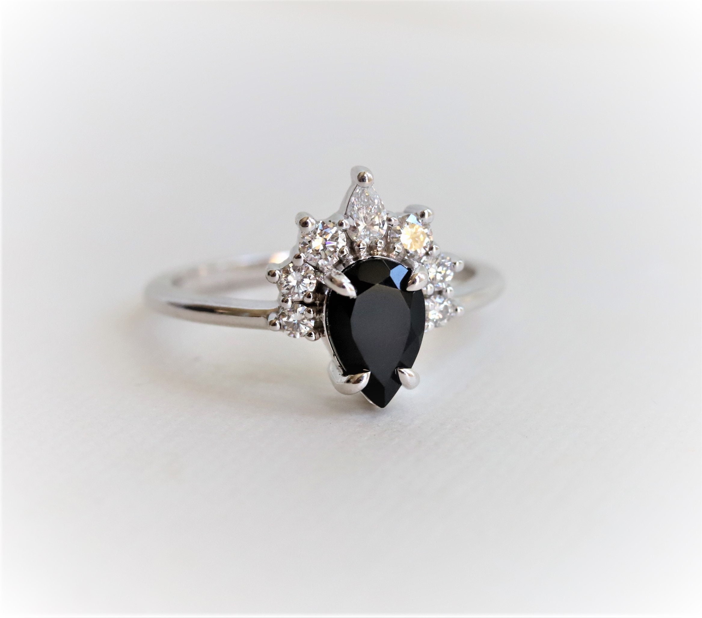 Pear shaped on sale onyx ring