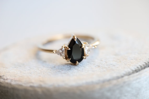 onyx and diamond ring