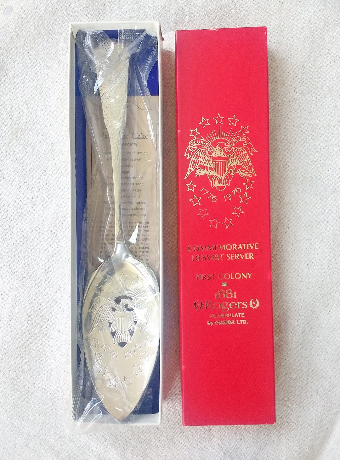 Vintage Rogers First Colony Cake Spoon Great Seal of the United States Silverware Bicentenial