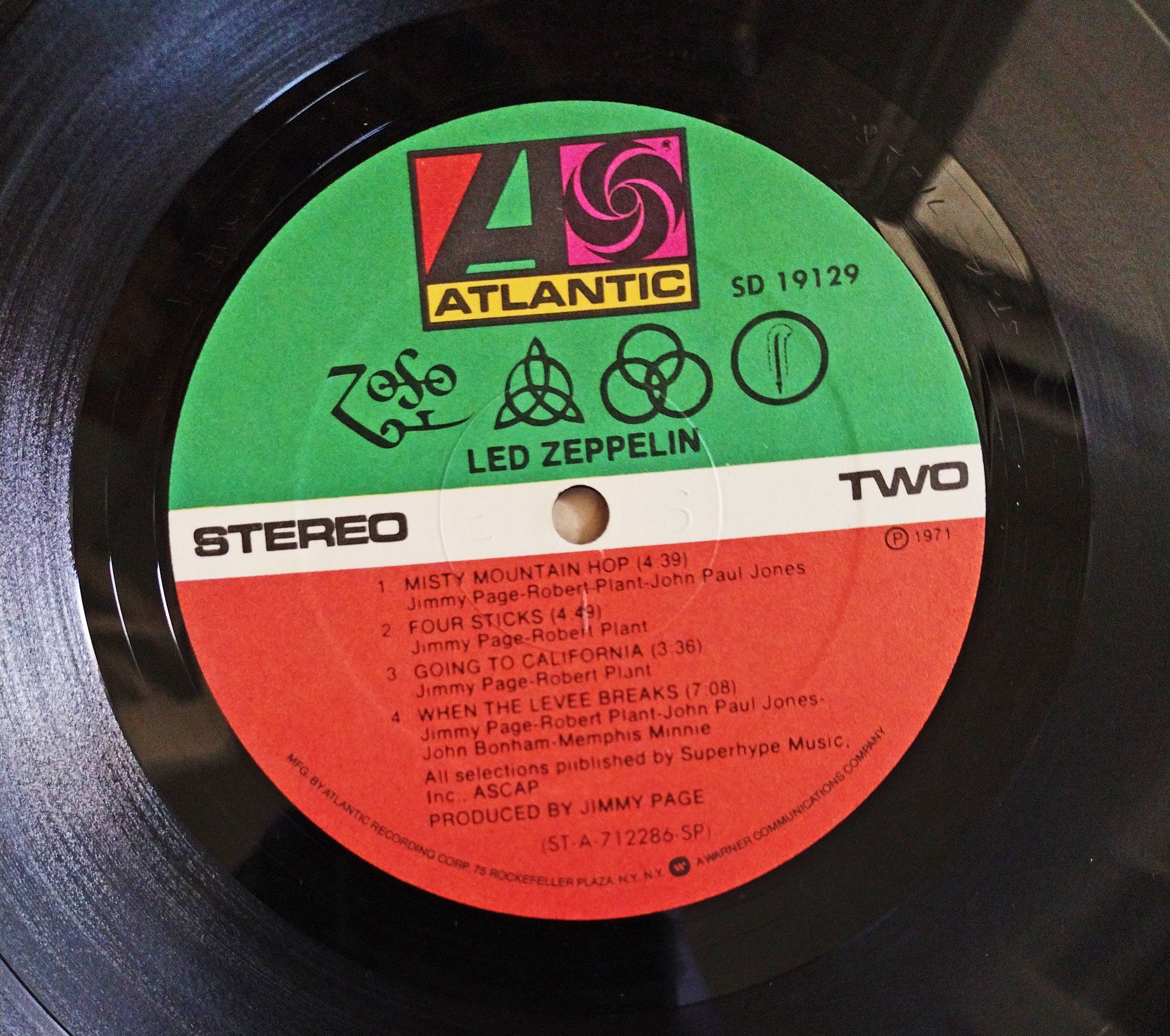 Led Zeppelin ZOSO Led Zeppelin IV Vinyl Record Album SD 19129