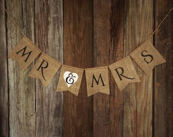 Burlap Wedding Banner, MR & MRS, Mr and Mrs Banner, Photo Prop, Wedding Decoration, Engagement Banner, Rustic Wedding, Barn Style Wedding