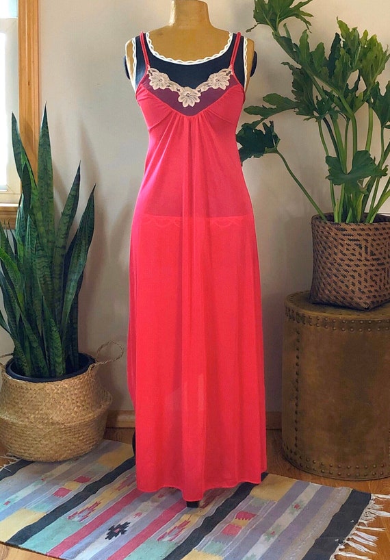 Vintage Kayser pink nightgown / nighty / lingerie 