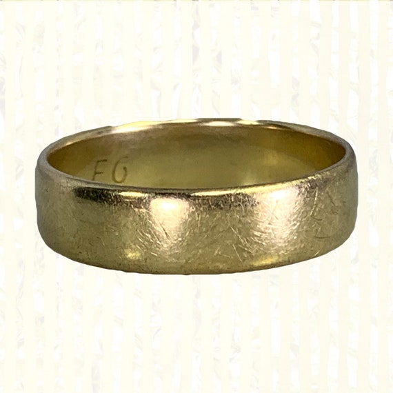 Vintage 1970s Men's Gold Wedding Band in Yellow Go