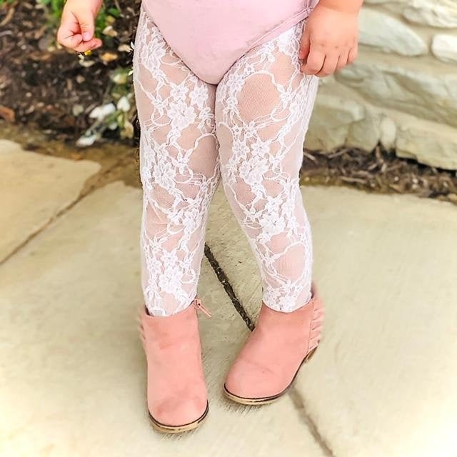 Plus Size Delicate Floral Lace Net Tights