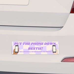 Leg de telefoon neer, beste vriend! Sticker | Vinylsticker zonder sms en autorijden | Leuke grappige autosticker |