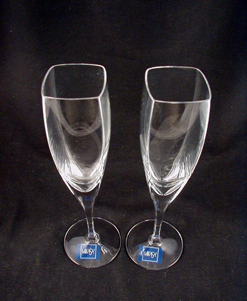 Contemporary Champagne Flutes WEDDING FLUTES Panache Square by Mikasa Circa 2002-2013 Sold as a Pair image 3