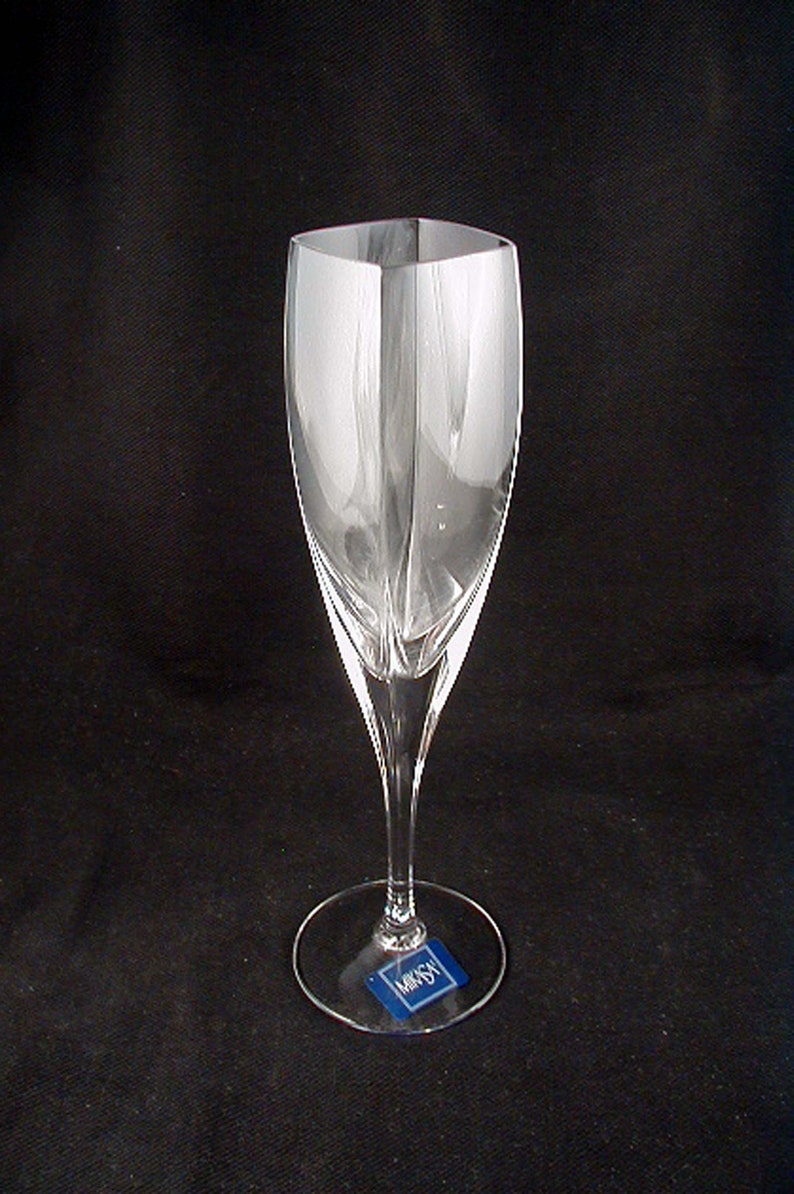 Contemporary Champagne Flutes WEDDING FLUTES Panache Square by Mikasa Circa 2002-2013 Sold as a Pair image 4