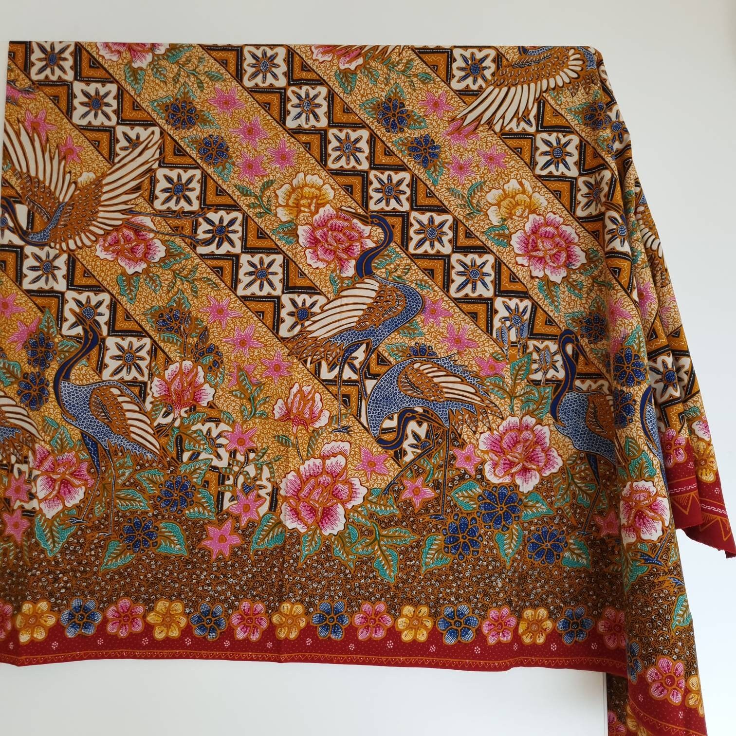 Indonesia Batik Tulis Fabric Japanese Crane Bird Oriental Indonesia Batik Tulis Fabric Japanese Crane Bird Oriental