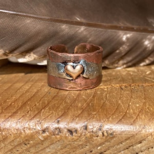 Anillo de corazón, anillo de corazón artesanal, anillo de cobre