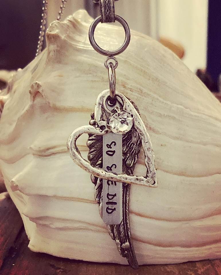 ネックレス・ペンダント Necklaces of Guardian of the Spirit Sterling Silver Guardian Angel Pendant Necklace, 18