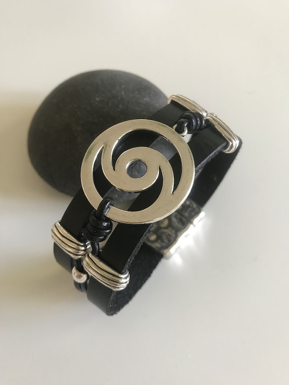 Spiral woman leather Bracelet, magnetic clasp Bracelet, Boho leather Bracelet, undo 50 style, gift Bracelet, Gypsy style, gift idea for her
