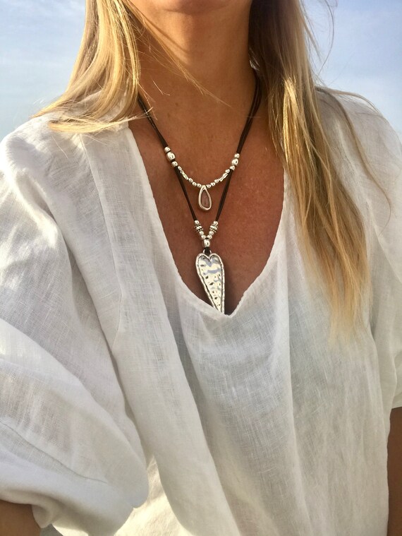 heart pendant leather necklace, double strand, heart, love, girlfriend gift idea, uno de 50 Style, Spanish design, Statement piece, Boho