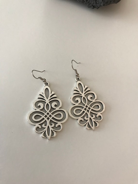 Hook earrings, leaf pendant, flower, metal bead earrings, gift for her, dangle earrings, fashion jewellry, myDemimore