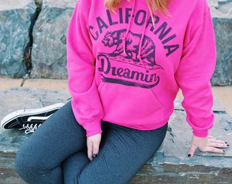 California Dreamin State Republic Flag Bear Quotes Women's Blue Pink Pullover Hoodie - Made in California by California Limited