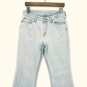 Levi&#39;s Jeans Größe W29xL27 Levi&#39;s Flare Hoch taillierte Jeans Distressed Jeans