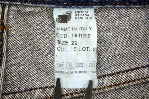 Armani Jeans taille 29 L29 x L31 5 vintage Armani Jeans Jeans en denim vieilli Giorgio Armani vintage Blue Jeans Pantalons Fabrication italienne Etsy France