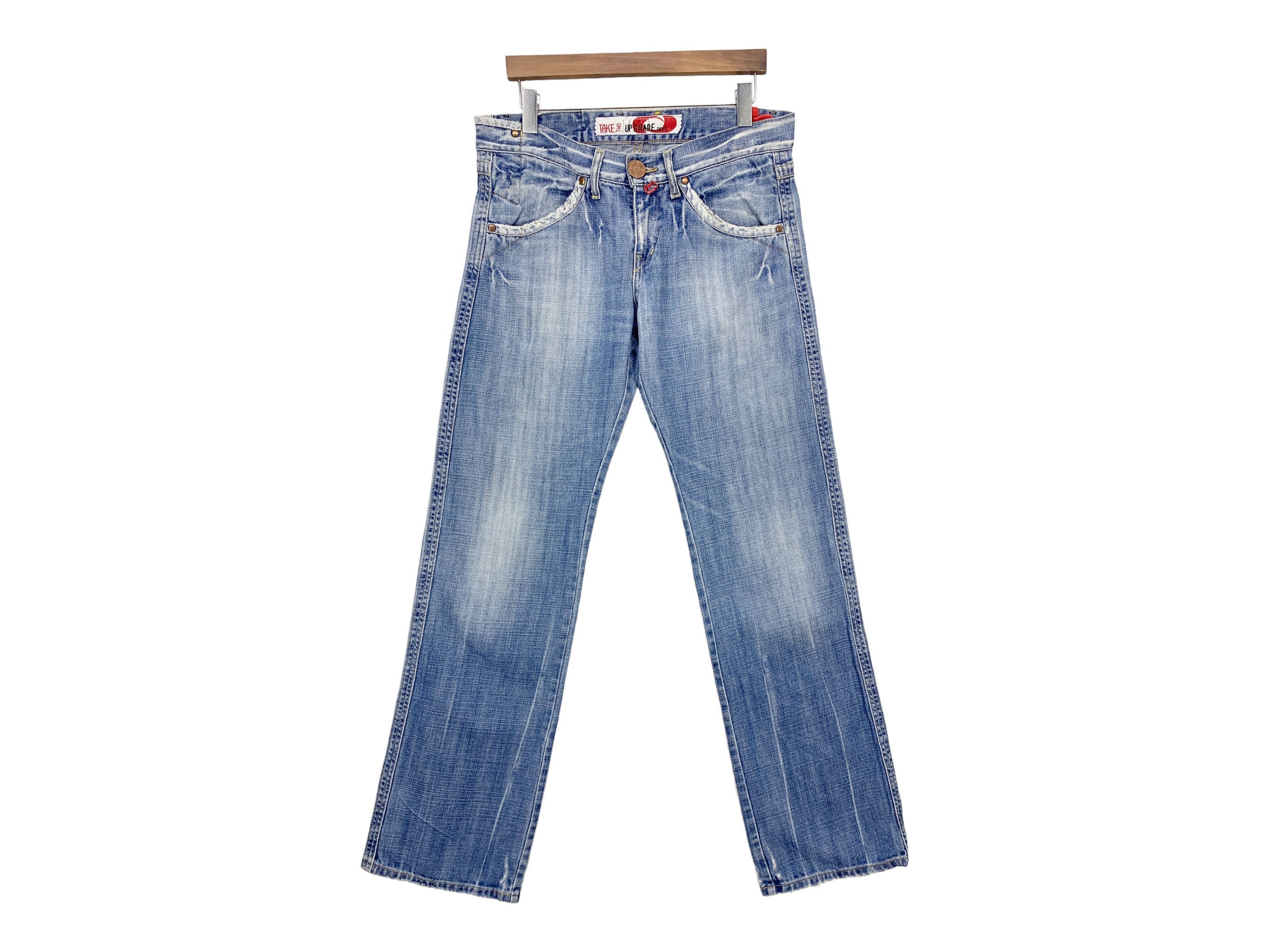 -two джинсы. Джинсы 2 цветов женские. Jeans 2hollis текст. Jeans 2hollis текст. Этикетка levi strauss.