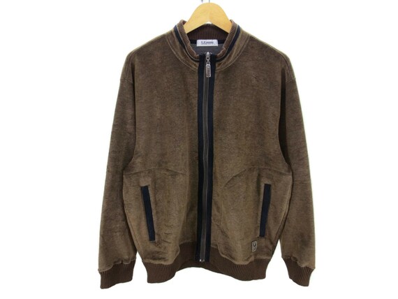 activewear zip up