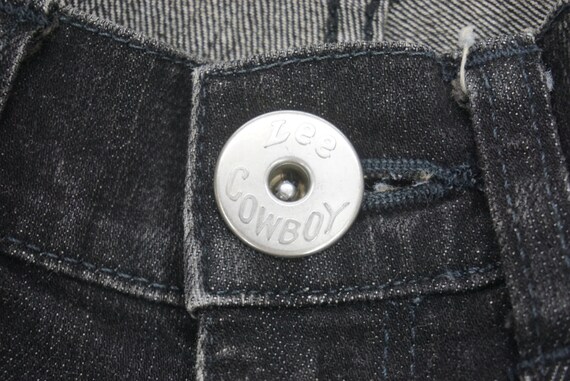 Size 28 shop buckle jeans