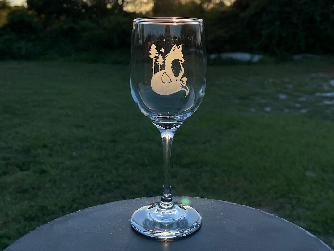 FOX GIFT, Fox Wine Glass, Etched Glass Stemmed Wine Glass, Woodland