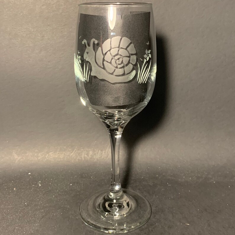 Wildlife Drinkware Snail Wine Glass Wine Lover Gift For Mom Etched Glass Stemmed Wine Glass SNAIL GIFT Woodland Decor