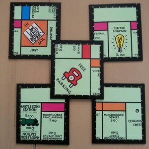 Set von 5x Wunderschönen Monopoly Untersetzer, handgefertigt aus einem Original Retro Monopoly Spielbrett!