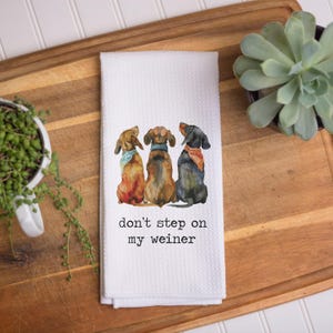 Dachshund Kitchen Towel: Waffle Weave Cotton Blend (16x24 inches)