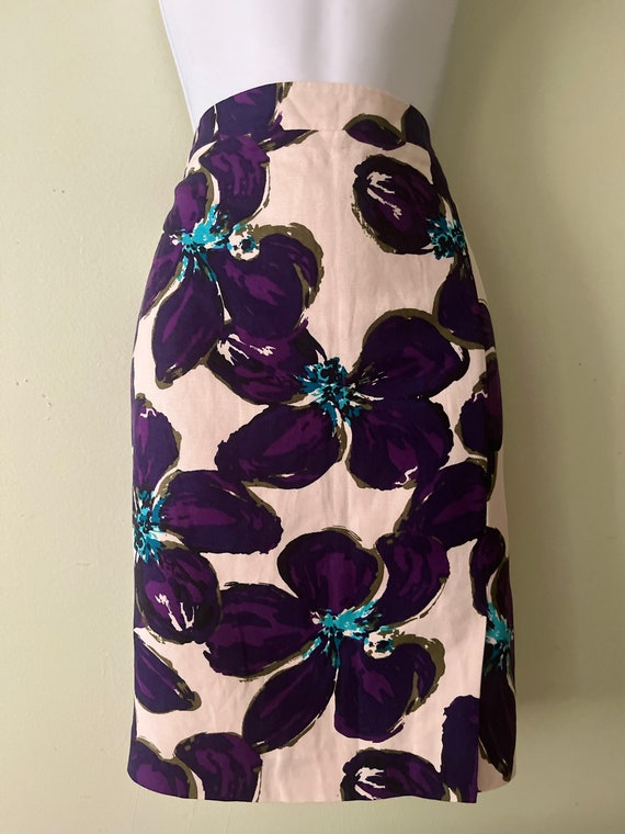 Pencil Skirt Ann Taylor brand skirt Size 4 skirt