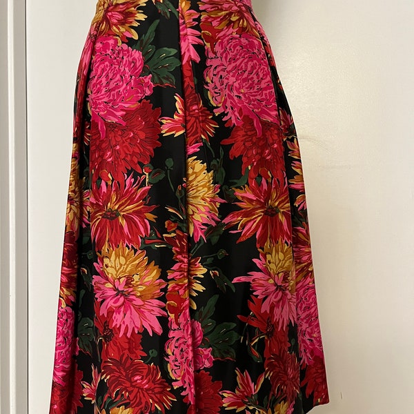 A-line Skirt Talbots Brand Skirt Pure Silk Flower pattern skirt Size 16