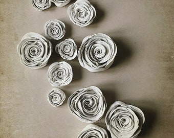 Handgemaakte klei ronde handgebeeldhouwde rozenbloemen voor muur of tafel