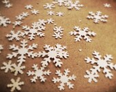 1000 Christmas Confetti Winter Wedding Wonderland Baby Shower Paper White Snowflakes Table Decor Diecuts