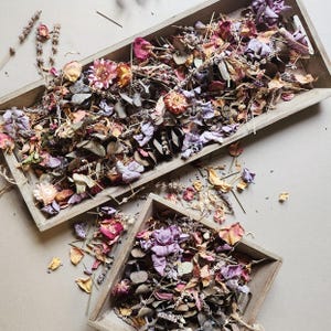 Dried Flowers Mix Biodegradable Confetti Eco-Friendly 100% Natural (1 Litre)
