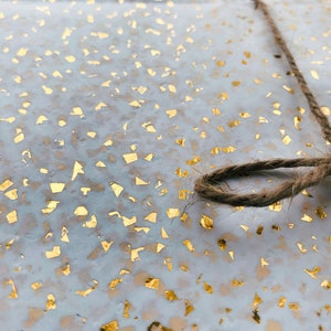 Fogli di carta velina glitterata bicolore in lamina metallica color oro antico, per confezioni regalo, 30x20" / 750 x 500 mm
