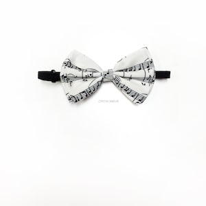 Music Notes Bowtie, Music Notes Bow tie, Music teacher gift, white bowtie, white bow tie, music notes bowtie, musical notes