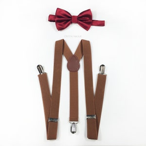 Mens Bowtie und Strapse, rote Fliege, Wein, rote Fliege, rote Fliege, braune Hosenträger, Mens Bowtie, Barnyard Hochzeit, Trauzeugen Geschenk