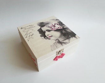 Wooden Girl Baby Keepsake Box, baby shower, baby box, gift for girl, pink romantic retro vintage box