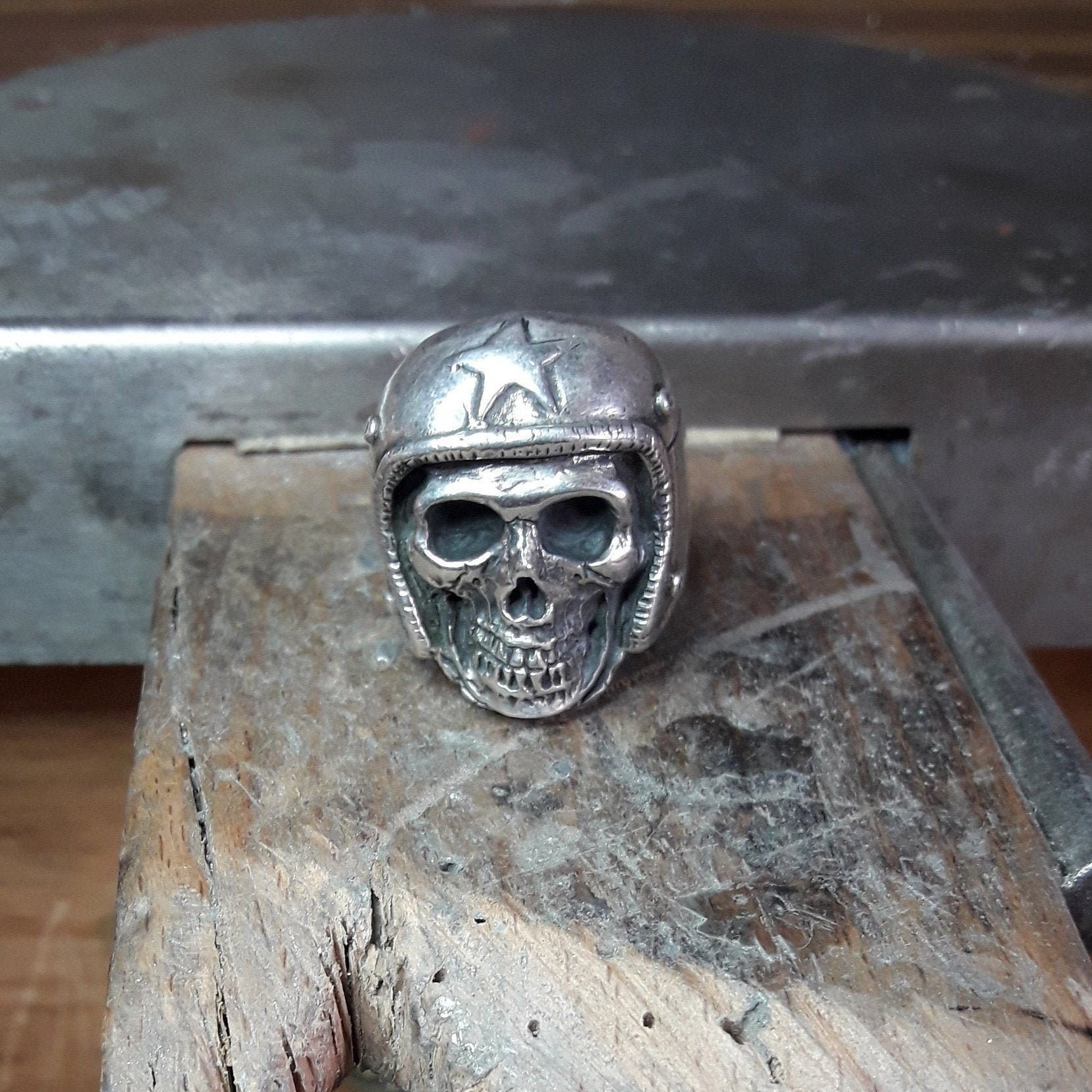 bearded biker skull key chain handmade in brass by santa medusa motorcycle Harley Davidson kustom kulture