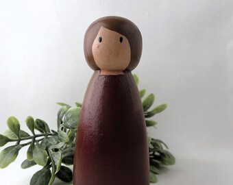 PEG DOLL - Peg doll with burgundy dress