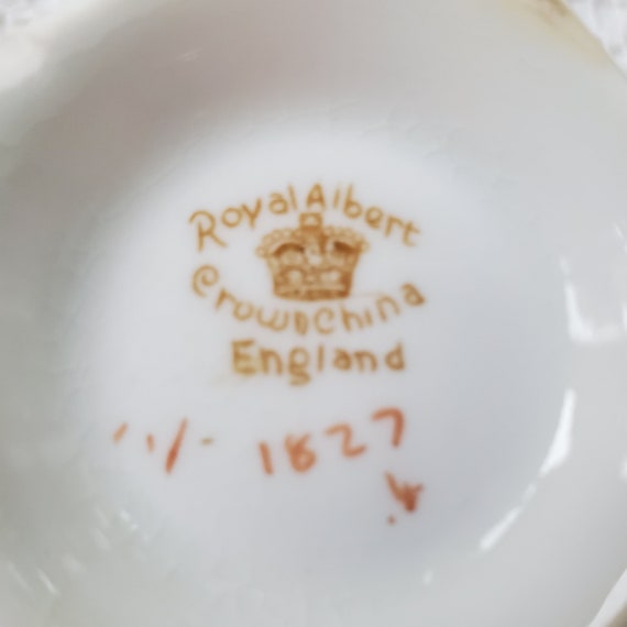 Vintage Royal Albert China Set, 28 Pieces, Pattern #1827, English