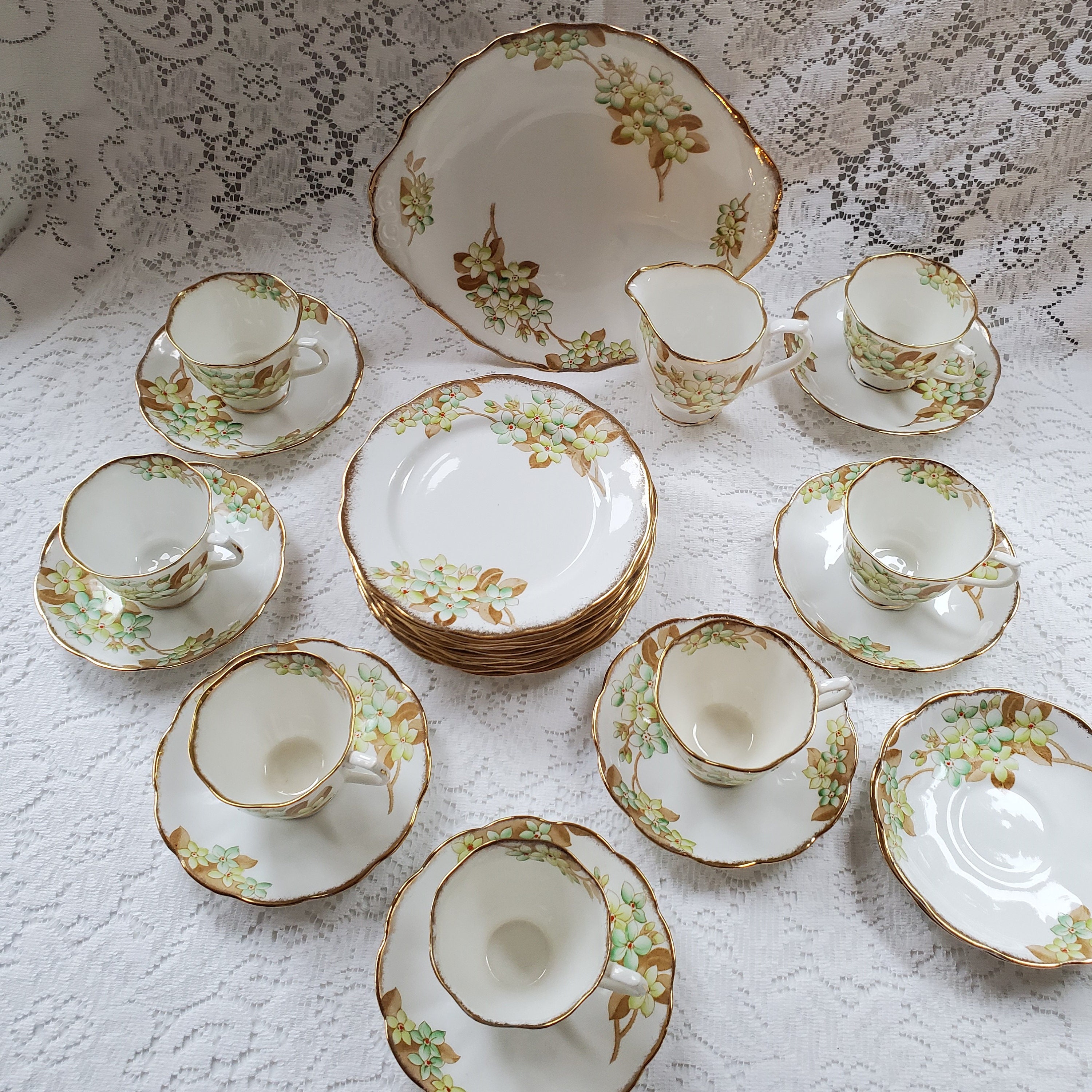 Vintage Royal Albert China Set, 28 Pieces, Pattern #1827