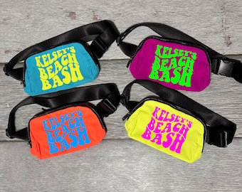 Riñonera neón para despedida de soltera, bandolera hippie, riñonera personalizada, riñonera con inicial, bandolera neón personalizada.