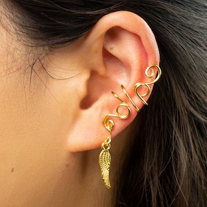 Gold Angel Wing Dangle Kuff