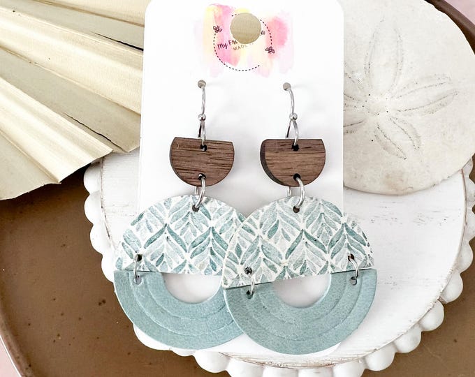 Coastal Leaf Split Hoop Earrings