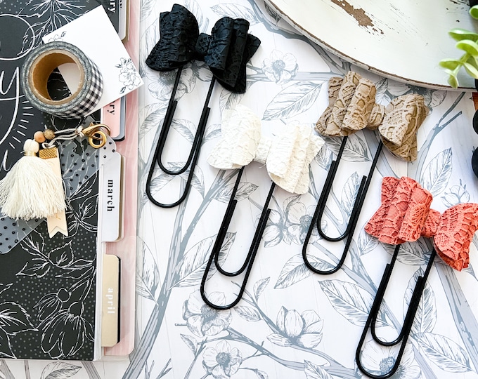 Neutral Floral Embossed Bow Clip